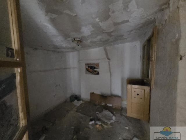 4 soverom Hus til salgs i Baza - € 13 000 (Ref: 9764872)