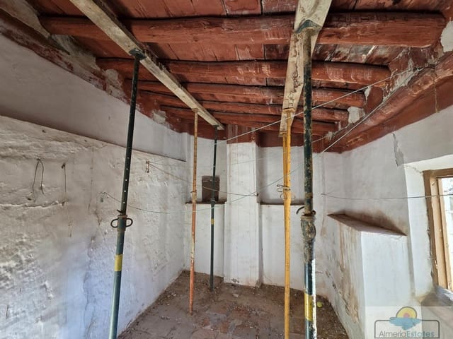 4 soverom Hus til salgs i Baza - € 13 000 (Ref: 9764872)