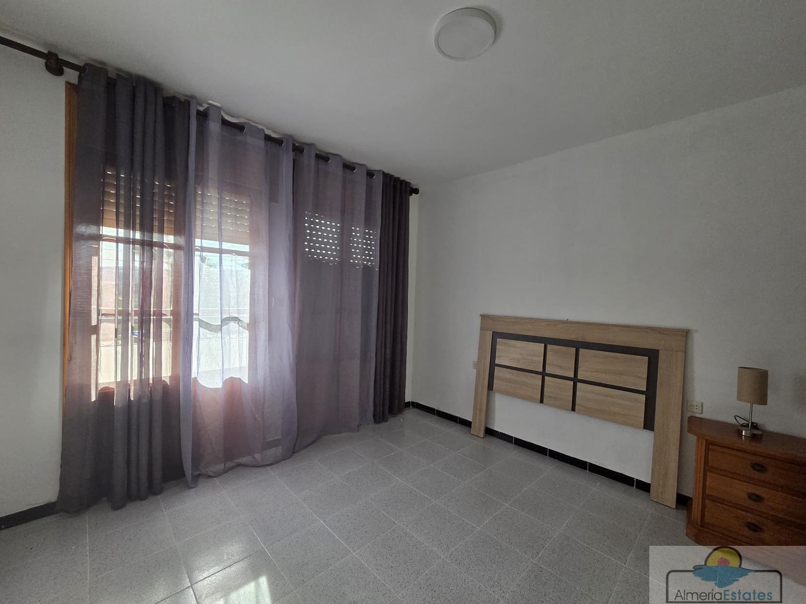 4 bedroom Townhouse for rent in Arboleas with garage - € 550 (Ref: 9764874)