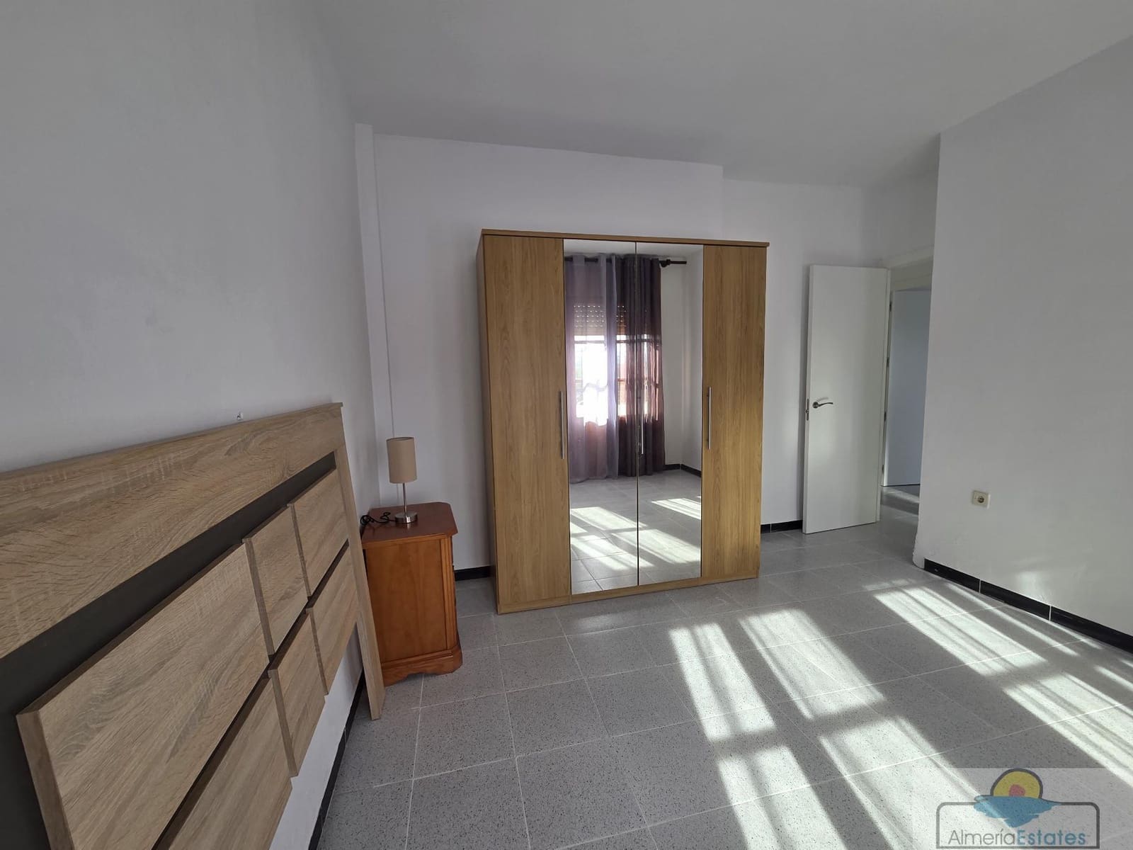 4 bedroom Townhouse for rent in Arboleas with garage - € 550 (Ref: 9764874)