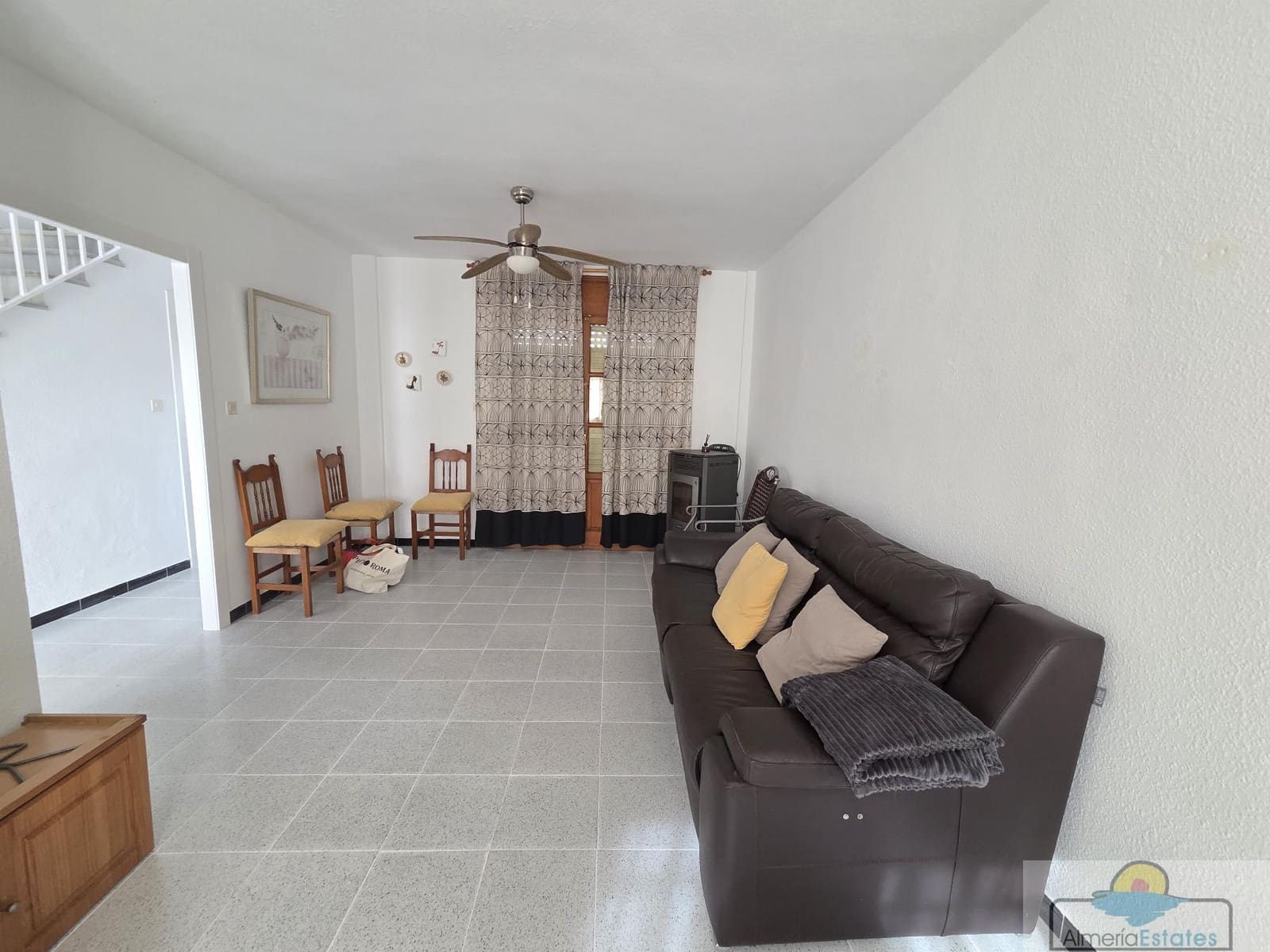 4 bedroom Townhouse for rent in Arboleas with garage - € 550 (Ref: 9764874)