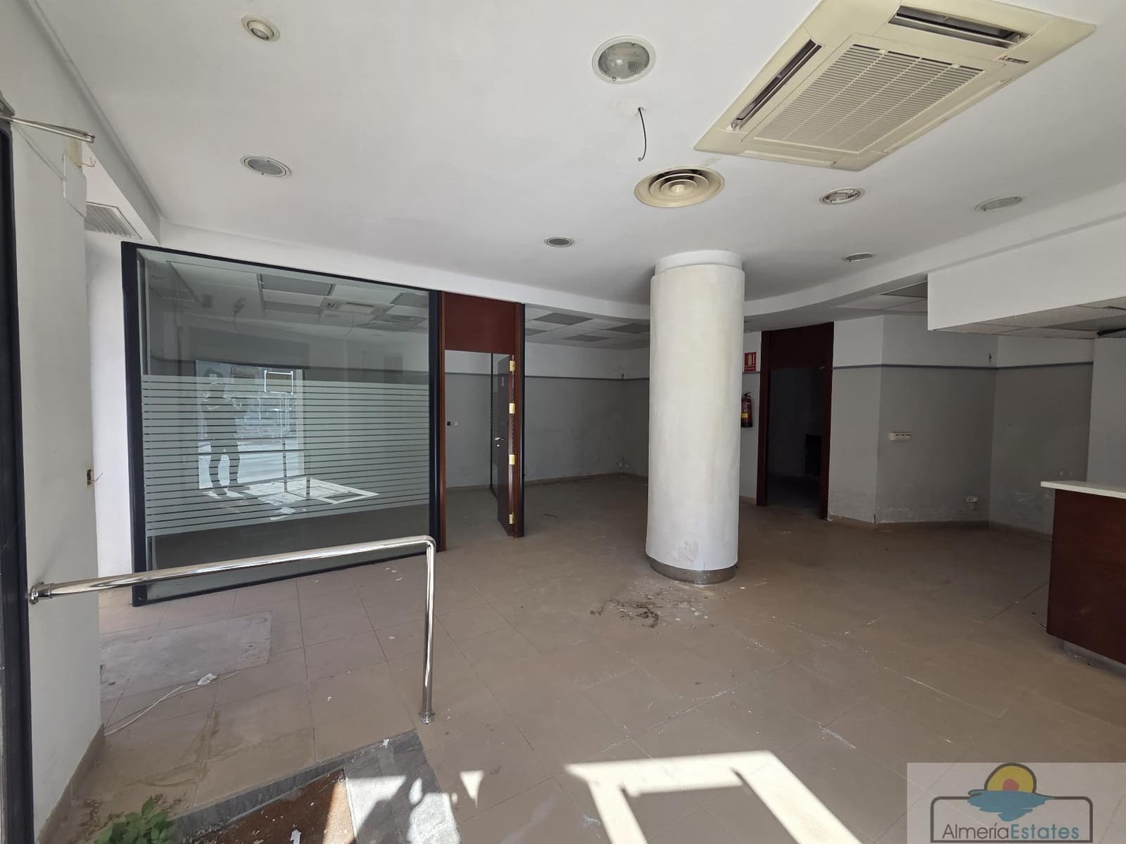 3 bedroom Commercial for rent in Albox - € 600 (Ref: 9764877)