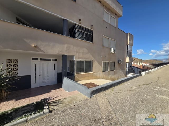 3 sovrum Lägenhet att hyra i Macael - 475 € (Ref: 9765177)