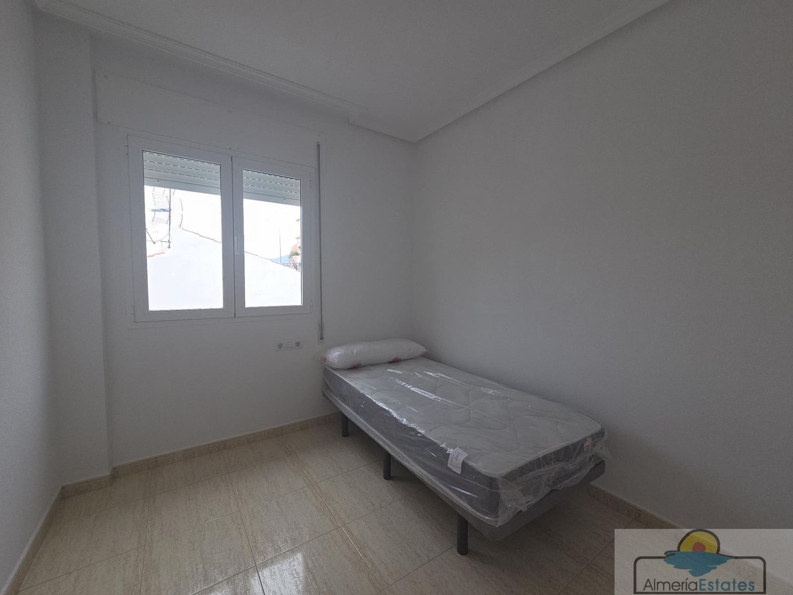 3 sovrum Lägenhet att hyra i Macael - 475 € (Ref: 9765177)