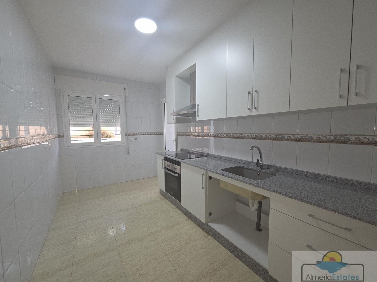 3 sovrum Lägenhet att hyra i Macael - 475 € (Ref: 9765177)
