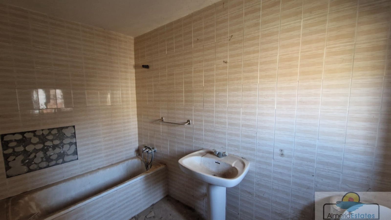 4 soveværelse Byhus til salg i Albox - € 49.000 (Ref: 9765178)