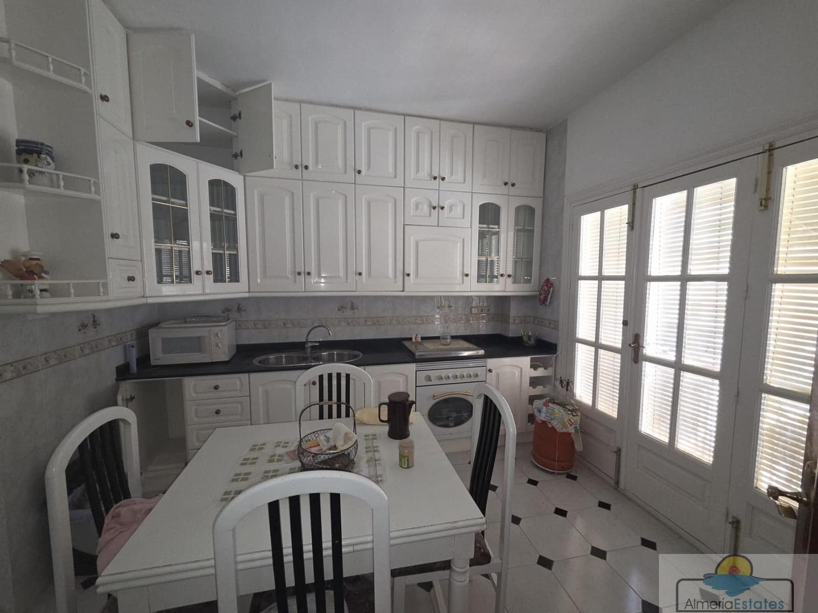 Commercial for sale in Albox - € 129,000 (Ref: 9818404)
