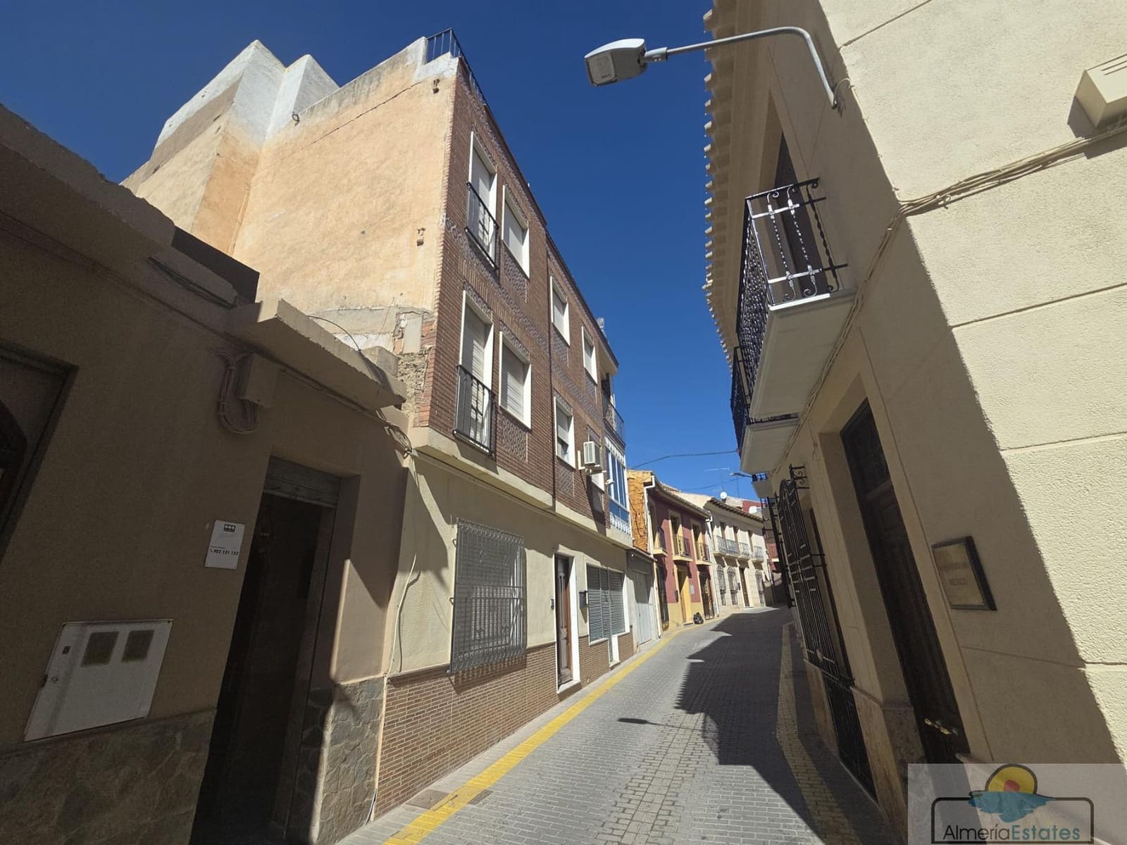 Commercial for sale in Albox - € 129,000 (Ref: 9818404)