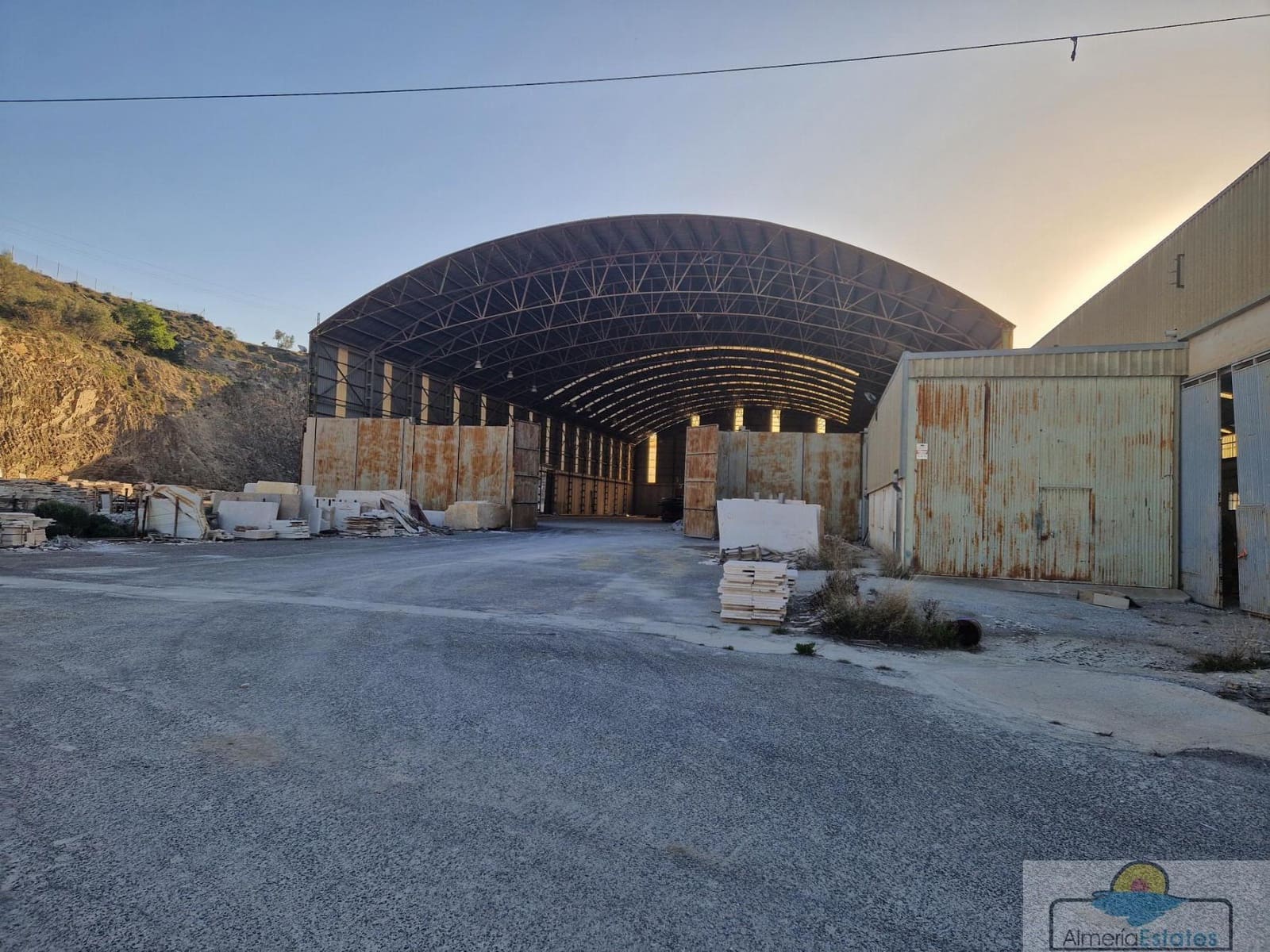 4 sovrum Kommersiell till salu i Macael - 360 000 € (Ref: 9818406)