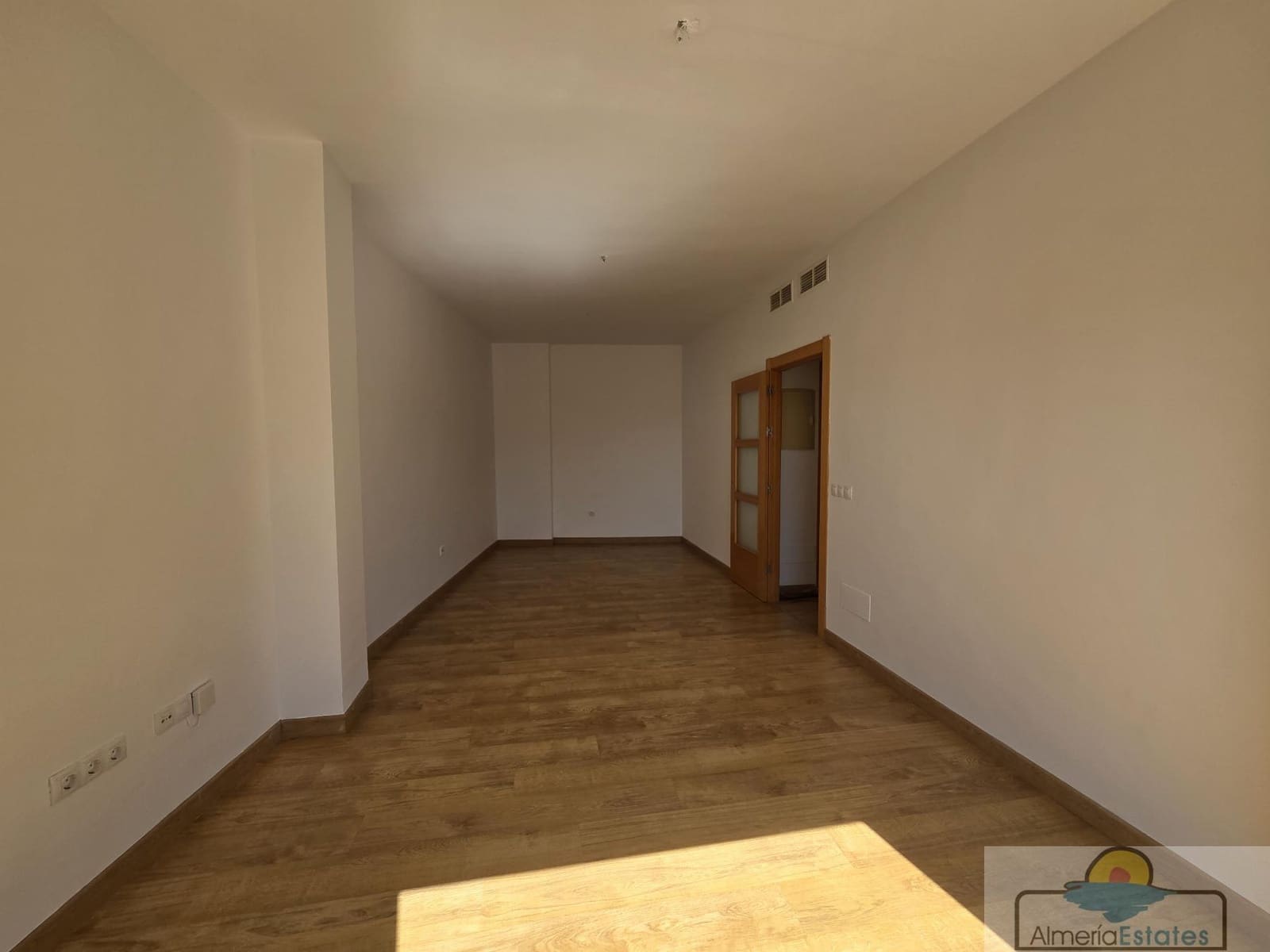 3 slaapkamer Flat te koop in Albox met garage - € 98.000 (Ref: 9858145)