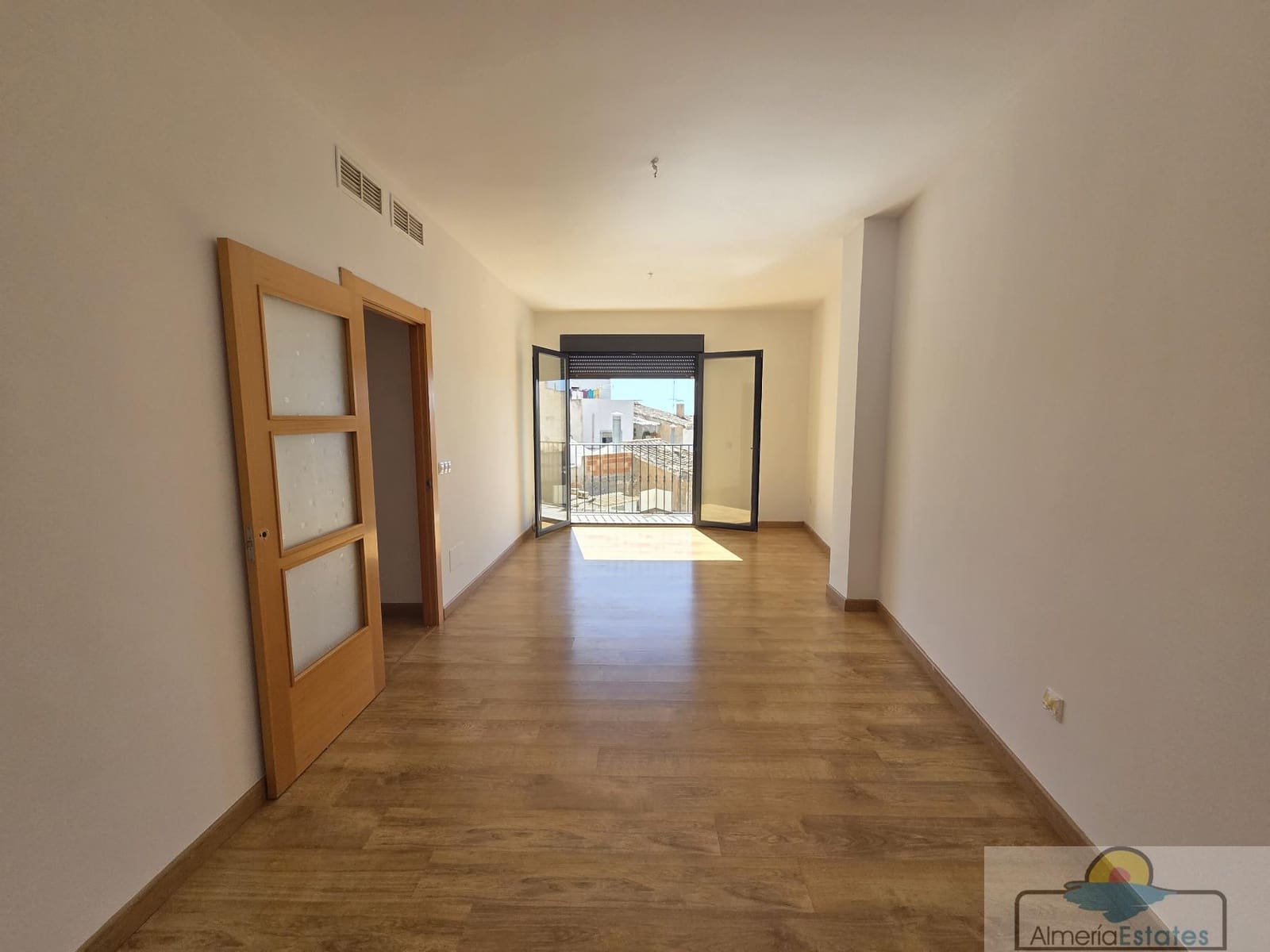 3 slaapkamer Flat te koop in Albox met garage - € 98.000 (Ref: 9858145)