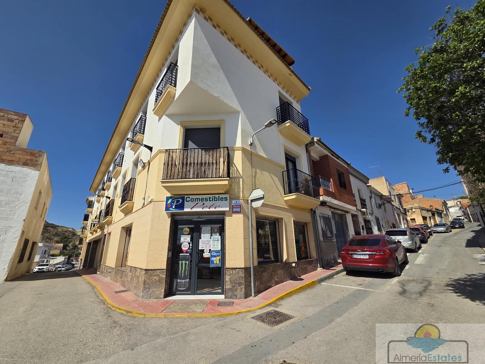 3 slaapkamer Flat te koop in Albox met garage - € 98.000 (Ref: 9858145)