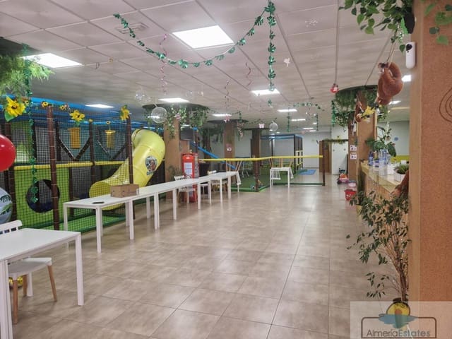 Local Comercial de 3 habitaciones en Macael en alquiler - 600 € (Ref: 9936639)
