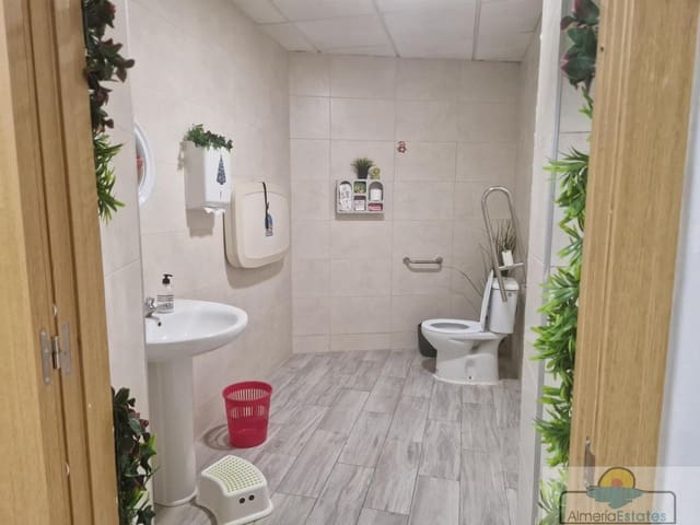 Local Comercial de 3 habitaciones en Macael en alquiler - 600 € (Ref: 9936639)