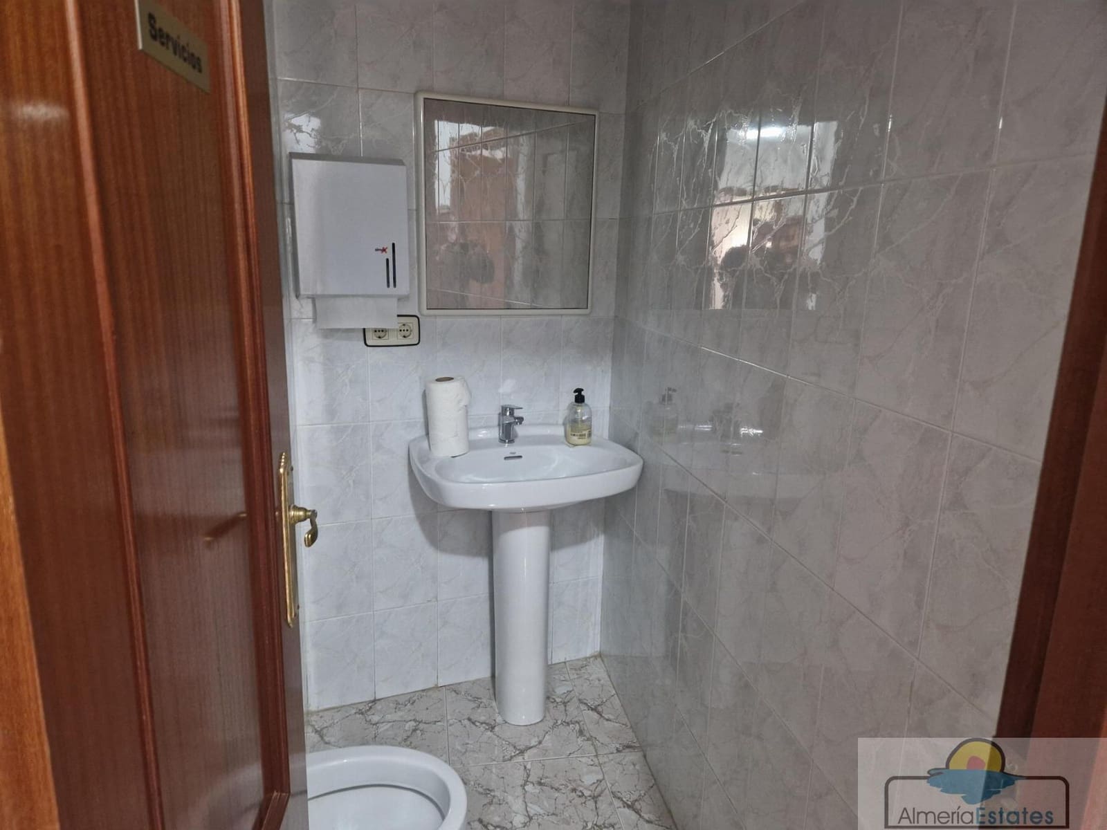 4 bedroom Flat for sale in Albox - € 120,000 (Ref: 9998949)