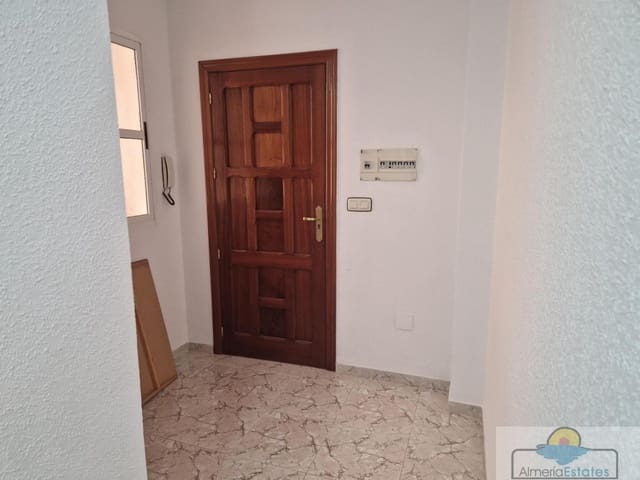 4 bedroom Flat for sale in Albox - € 120,000 (Ref: 9998949)