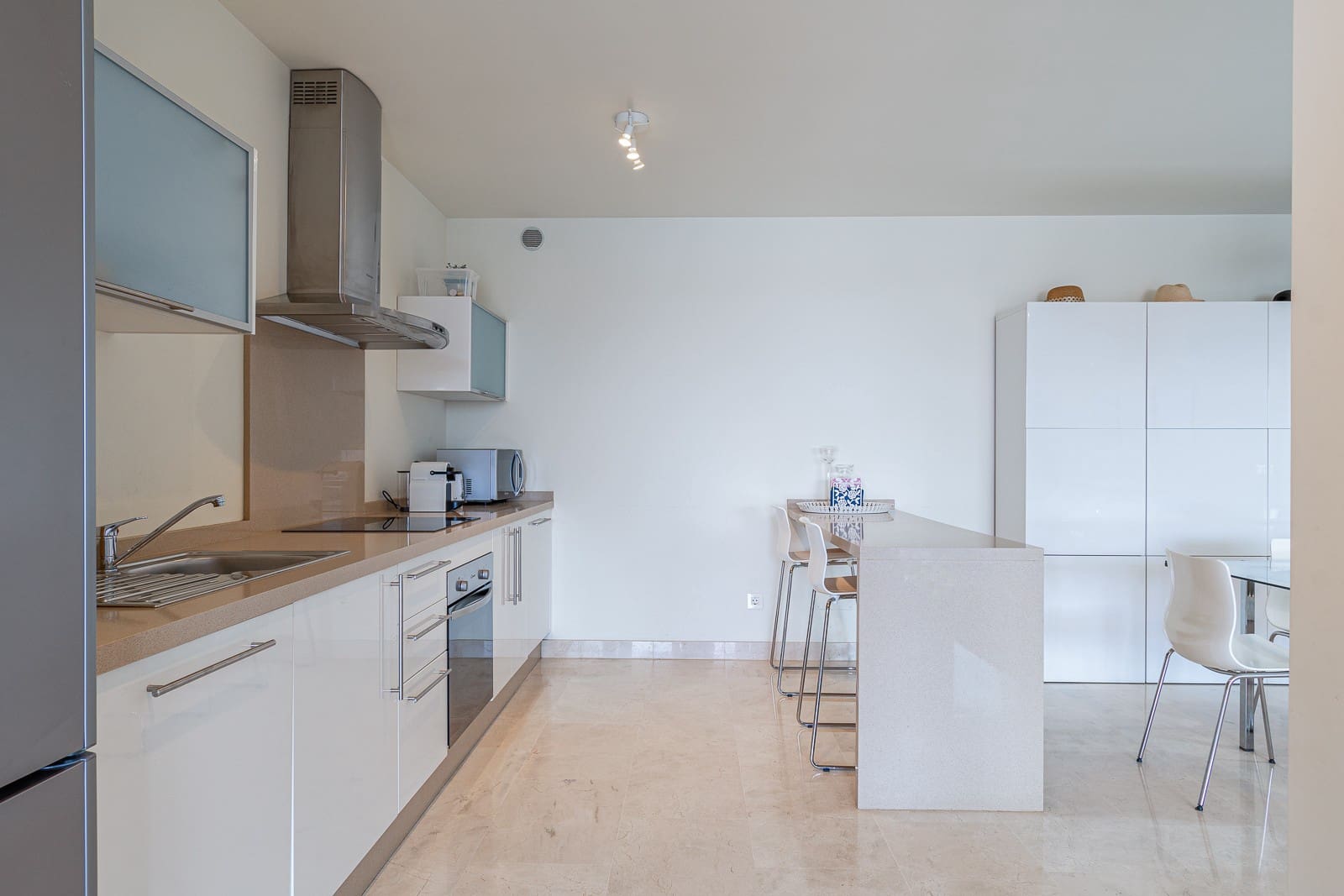   2 soveværelse   ferieLejlighed i Playa de la Caleta   med   swimmingpool  garage  - € 1.150 (Ref: 5166882)