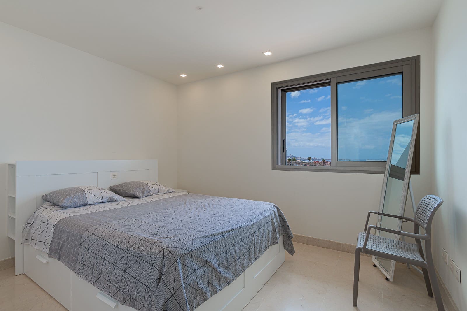   2 soveværelse   ferieLejlighed i Playa de la Caleta   med   swimmingpool  garage  - € 1.150 (Ref: 5166882)