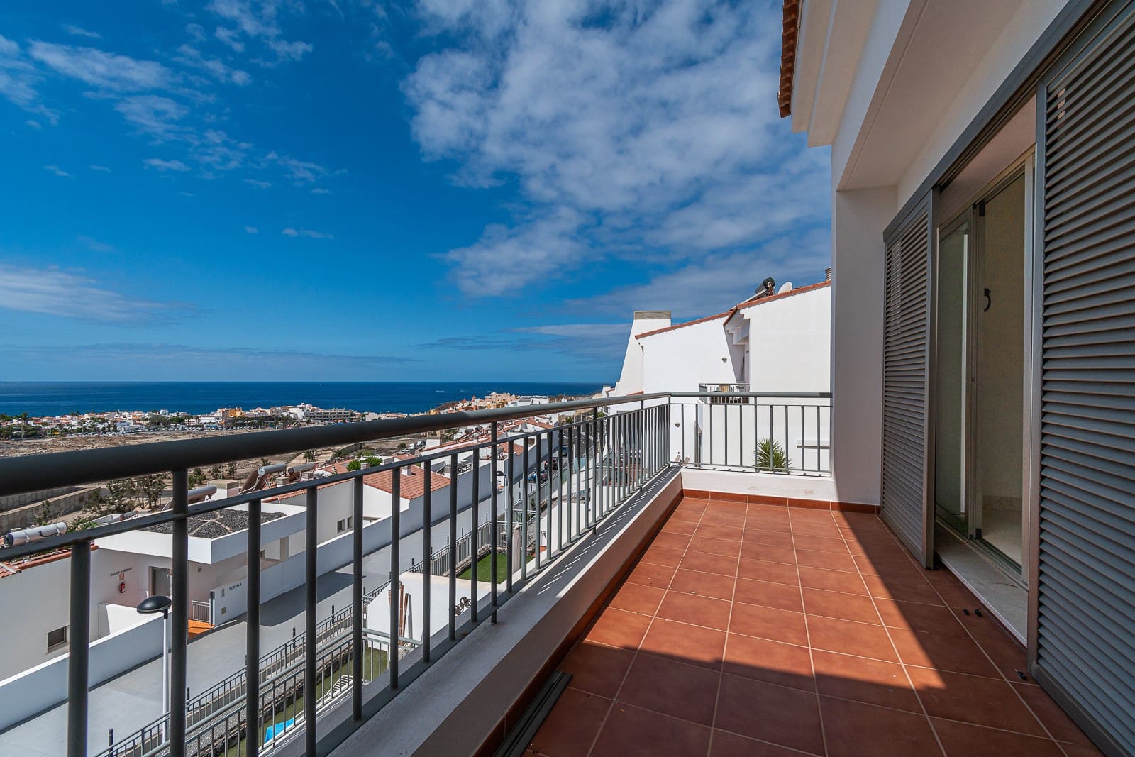   2 soveværelse   ferieLejlighed i Playa de la Caleta   med   swimmingpool  garage  - € 1.150 (Ref: 5166882)