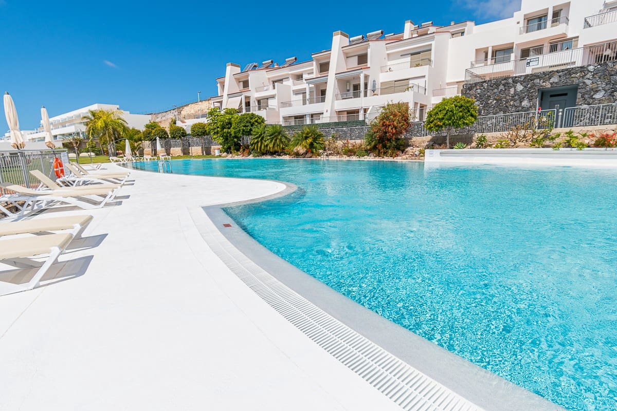   2 soveværelse   ferieLejlighed i Playa de la Caleta   med   swimmingpool  garage  - € 1.150 (Ref: 5166882)