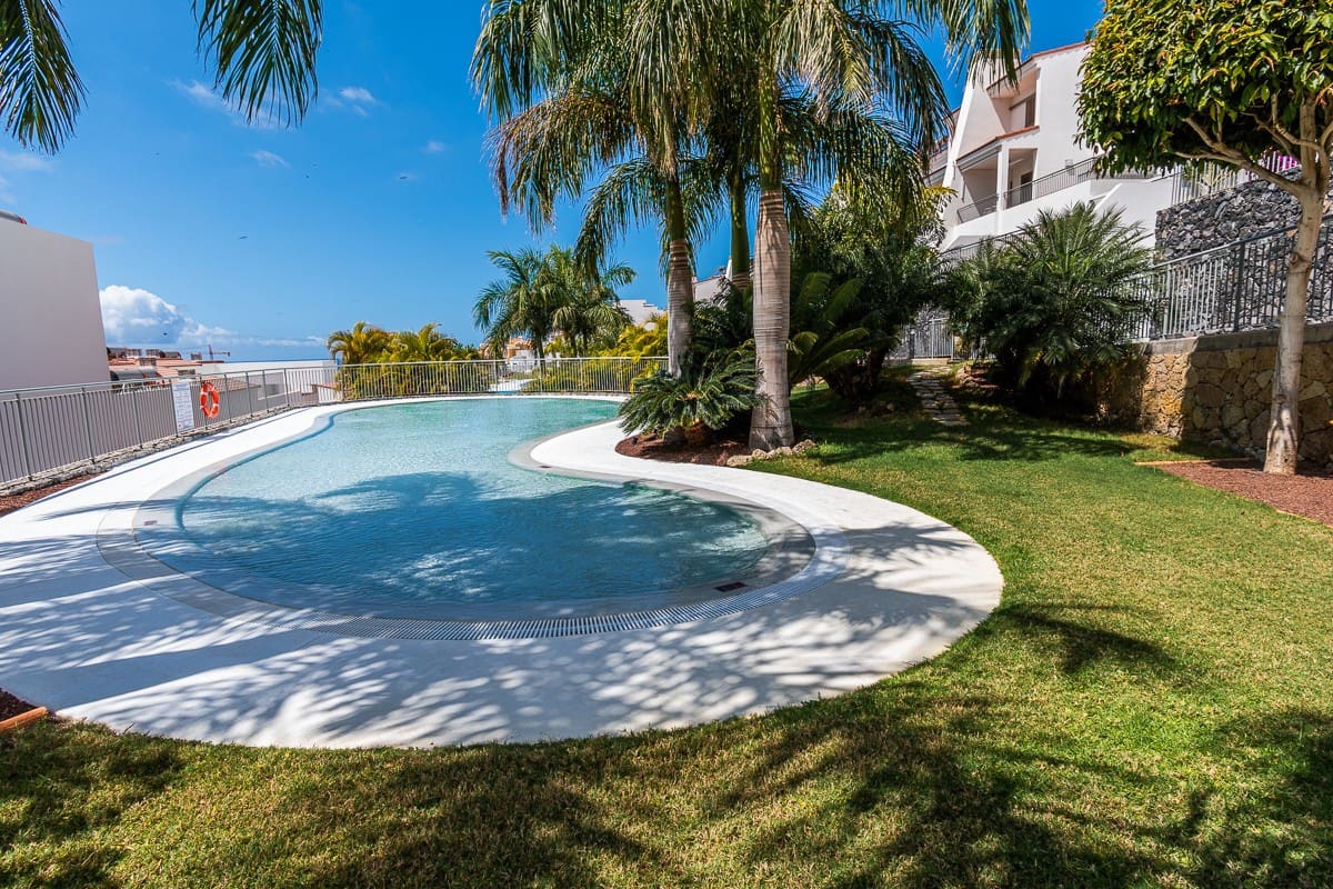   2 soveværelse   ferieLejlighed i Playa de la Caleta   med   swimmingpool  garage  - € 1.150 (Ref: 5166882)