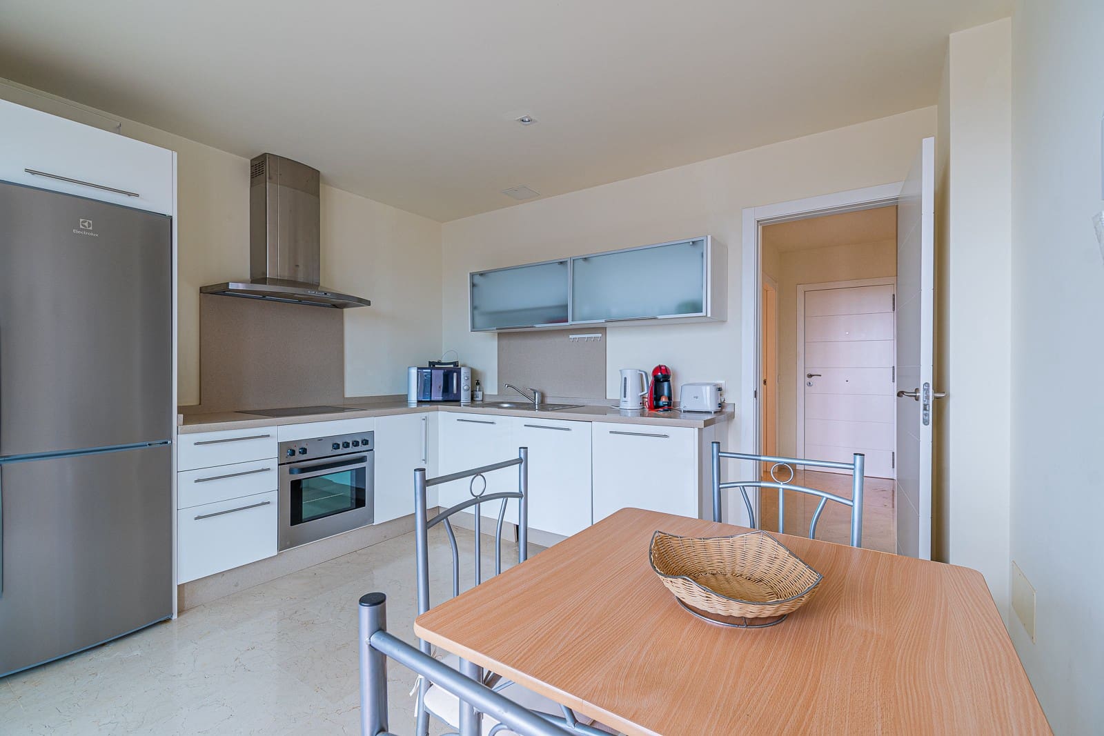   2 soveværelse   ferieLejlighed i Playa de la Caleta   med   swimmingpool  garage  - € 1.150 (Ref: 5166882)