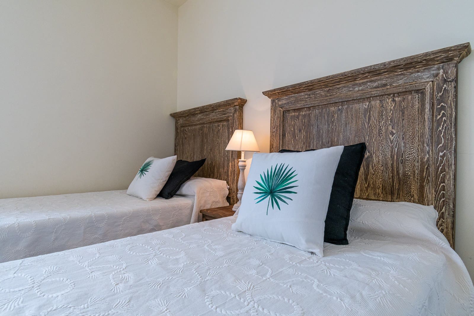   2 soveværelse   ferieLejlighed i Playa de la Caleta   med   swimmingpool  garage  - € 1.150 (Ref: 5166882)