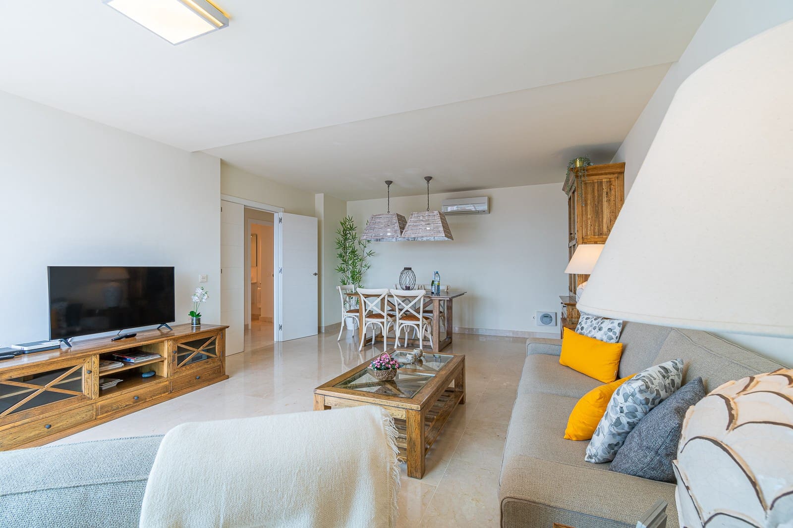   2 soveværelse   ferieLejlighed i Playa de la Caleta   med   swimmingpool  garage  - € 1.150 (Ref: 5166882)