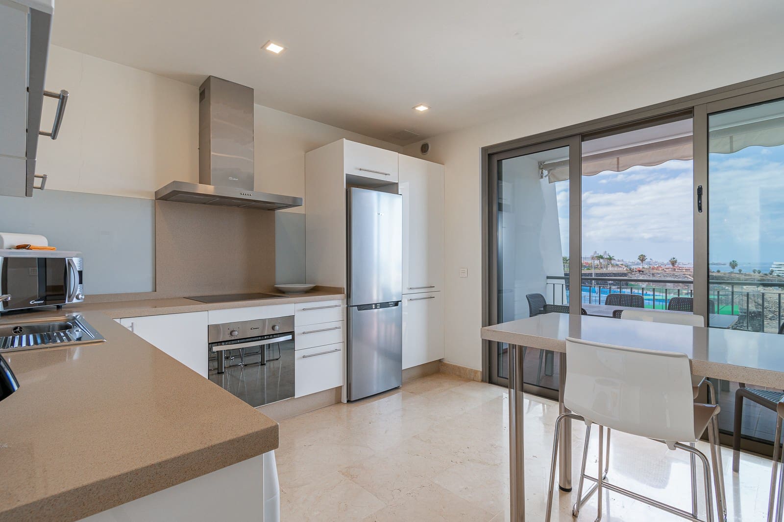   2 soveværelse   ferieLejlighed i Playa de la Caleta   med   swimmingpool  garage  - € 1.150 (Ref: 5166882)