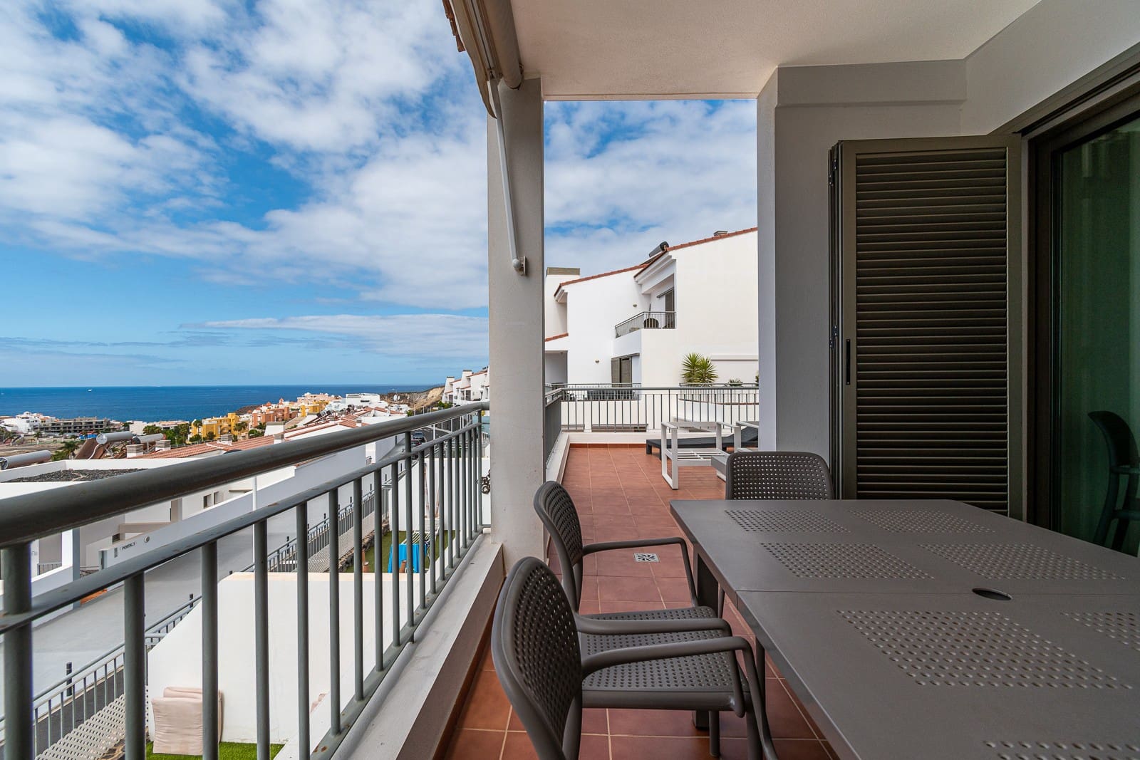   2 soveværelse   ferieLejlighed i Playa de la Caleta   med   swimmingpool  garage  - € 1.150 (Ref: 5166882)