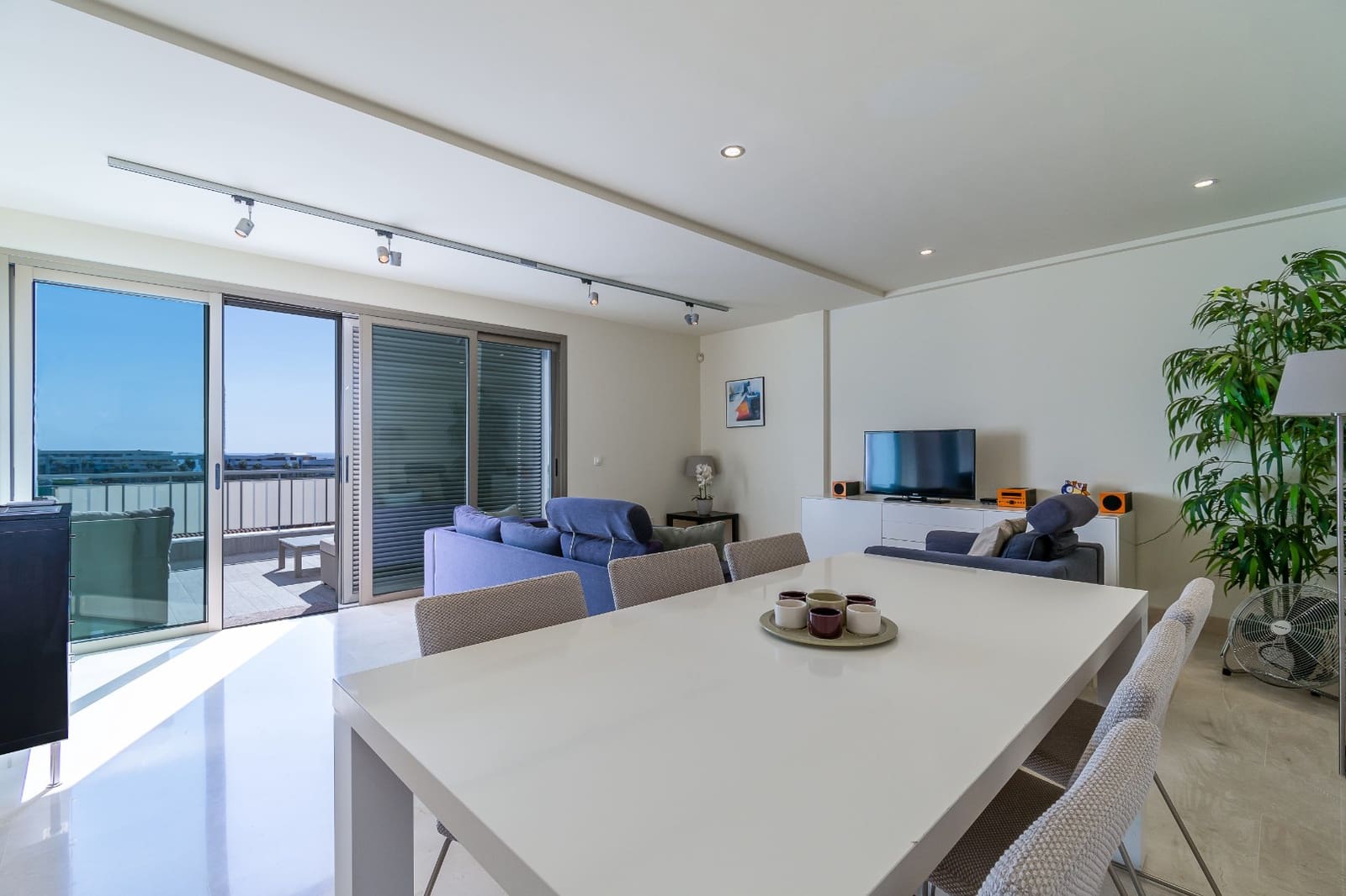   2 soveværelse   ferieLejlighed i Playa de la Caleta   med   swimmingpool  garage  - € 1.150 (Ref: 5166882)