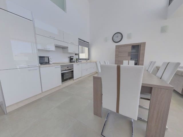 4 soverom Leilighet til salgs i Adeje med svømmebasseng garasje - € 1 800 (Ref: 5167075)