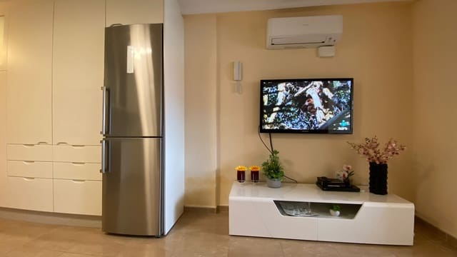 1 makuuhuone Huoneisto vuokrattavana paikassa Los Cristianos, Arona - 1 400 € (Ref: 6767086)