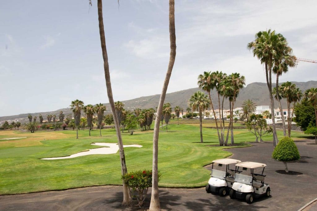 2 bedroom Bungalow for holiday rental in La Caleta Adeje with pool garage - € 1,075 (Ref: 6965324)