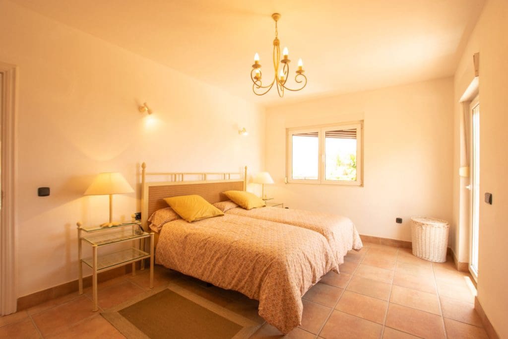 2 bedroom Bungalow for holiday rental in La Caleta Adeje with pool garage - € 1,075 (Ref: 6965324)