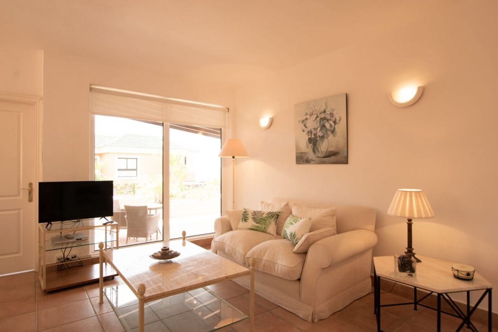 2 bedroom Bungalow for holiday rental in La Caleta Adeje with pool garage - € 1,075 (Ref: 6965324)