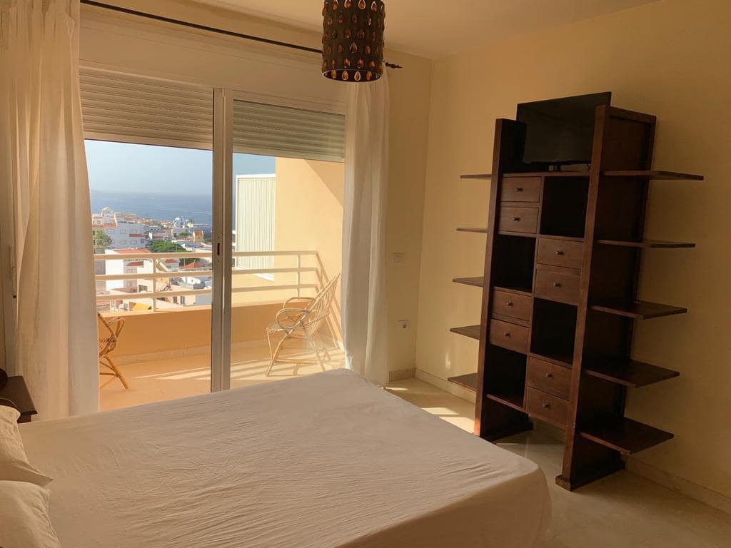 2 quarto Apartamento para arrendamento para férias em La Caleta Adeje com piscina Garagem - 1 150 € (Ref: 7039561)