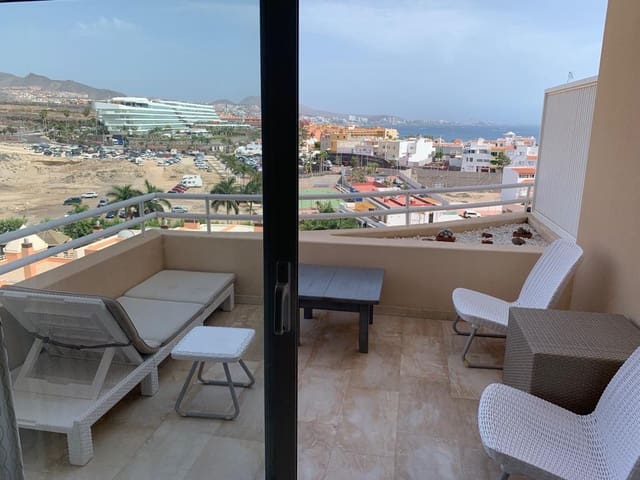   2 soveværelse   ferieLejlighed i La Caleta Adeje, Adeje med   swimmingpool  garage  - € 1.150 (Ref: 7039561)