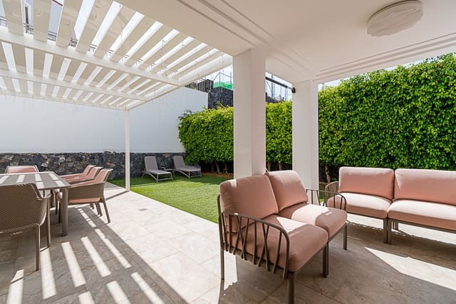 2 chambre Appartement à vendre à La Caleta Adeje, Adeje avec piscine garage - 949 000 € (Ref: 7722059)