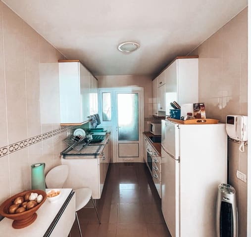 2 slaapkamer Appartement te huur in Costa Adeje, Adeje met zwembad - € 2.750 (Ref: 7770428)