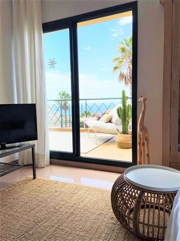 2 slaapkamer Appartement te huur in Costa Adeje, Adeje met zwembad - € 2.750 (Ref: 7770428)