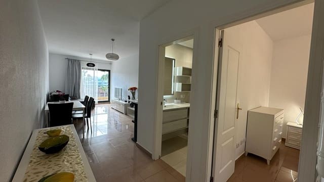 1 soveværelse Lejlighed til leje i Playa del Duque, Adeje med swimmingpool garage - € 1.600 (Ref: 7993576)