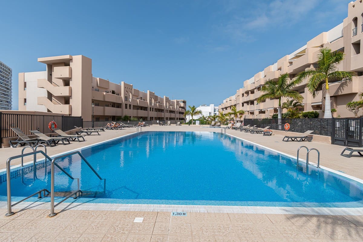 2 slaapkamer Appartement te huur in Playa Paraiso met zwembad garage - € 1.700 (Ref: 9352877)