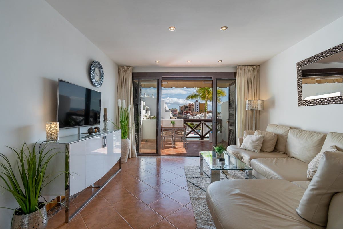 2 soverom Penthouse til leie i Playa Paraiso med svømmebasseng garasje - € 2 250 (Ref: 9475727)