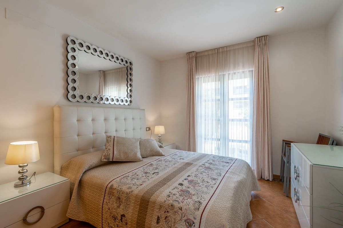 2 soverom Penthouse til leie i Playa Paraiso med svømmebasseng garasje - € 2 250 (Ref: 9475727)