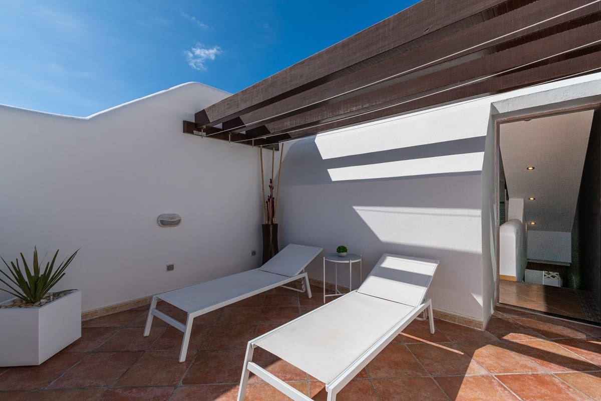 2 soverom Penthouse til leie i Playa Paraiso med svømmebasseng garasje - € 2 250 (Ref: 9475727)