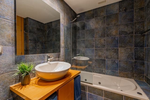 2 soverom Penthouse til leie i Playa Paraiso, Adeje med svømmebasseng garasje - € 2 250 (Ref: 9475727)