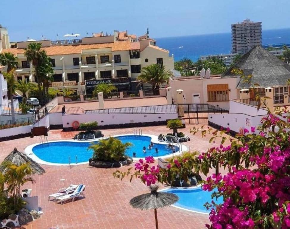 2 bedroom Apartment for rent in Los Cristianos with pool garage - € 1,600 (Ref: 9603565)
