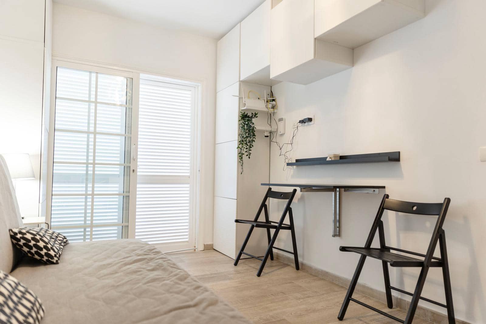 2 bedroom Apartment for rent in Los Cristianos with pool garage - € 1,600 (Ref: 9603565)