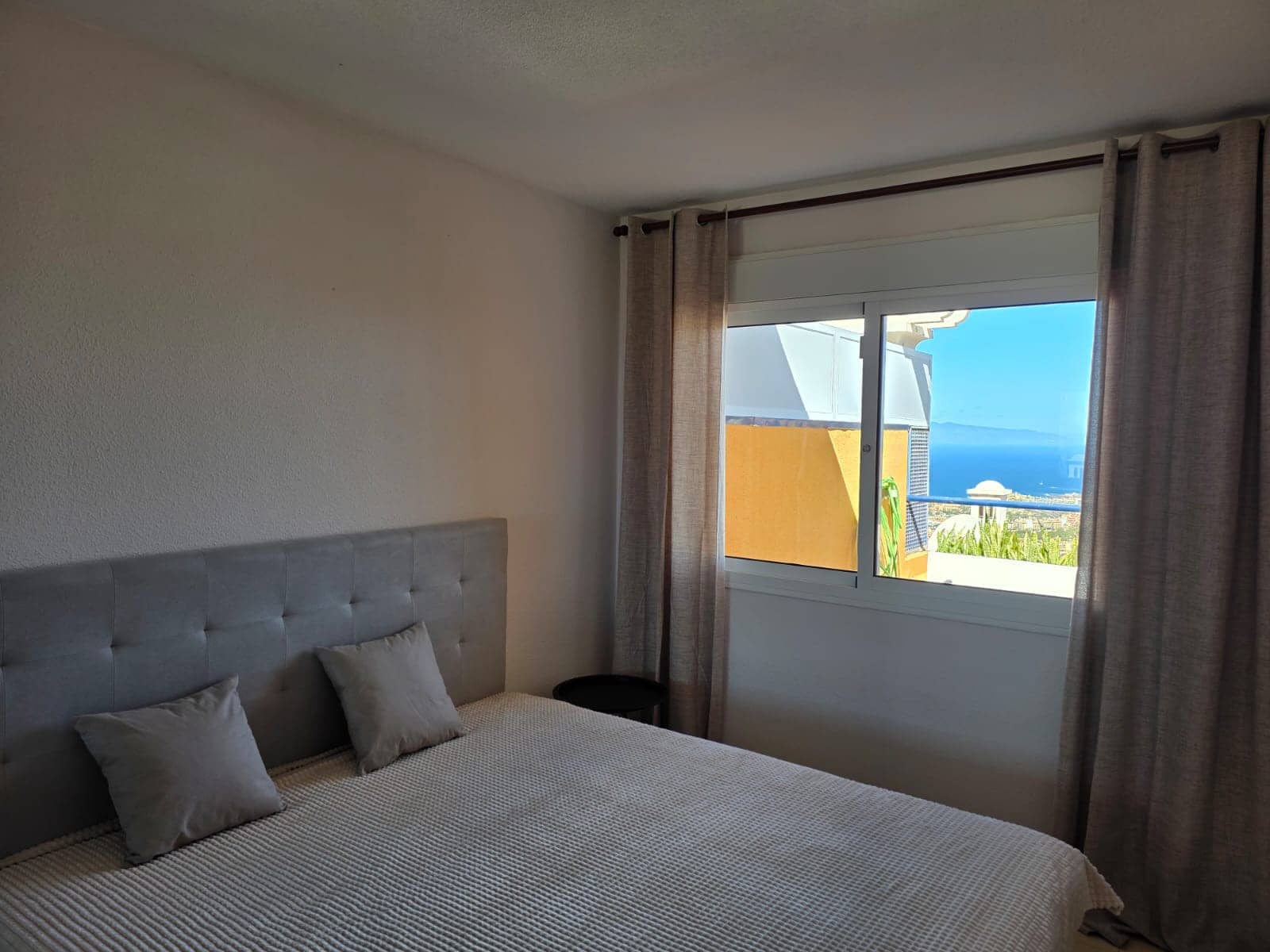 2 bedroom Penthouse for rent in Costa Adeje with pool garage - € 1,590 (Ref: 9858981)